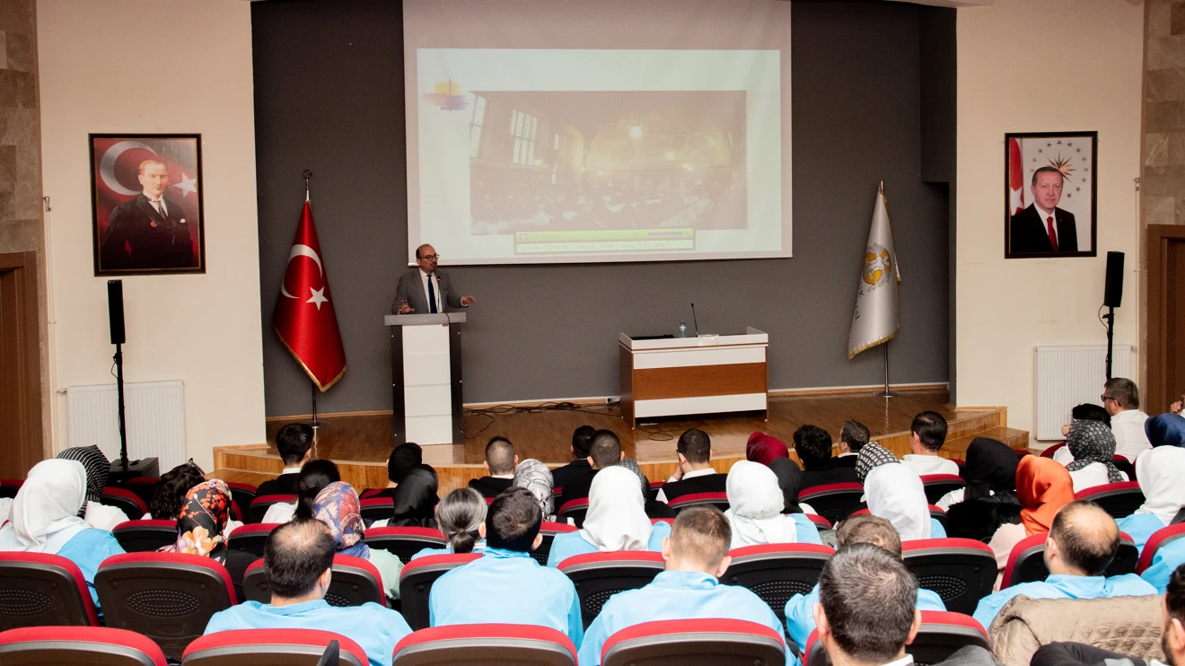 Selçuk Üniversitesinde hizmet içi eğitim yapıldı